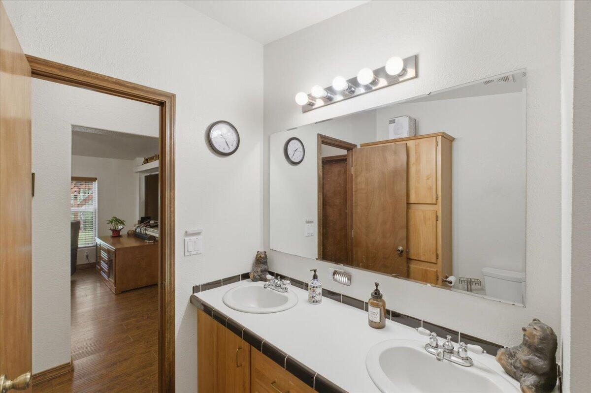 35377 Ede Road Lebanon, OR 97355 - Photo 25 of 50 20