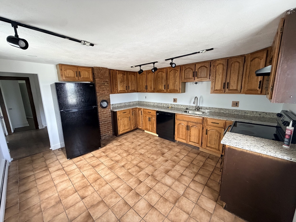 55 Rice Street Marlborough, MA 01752 - Photo 11 of 21