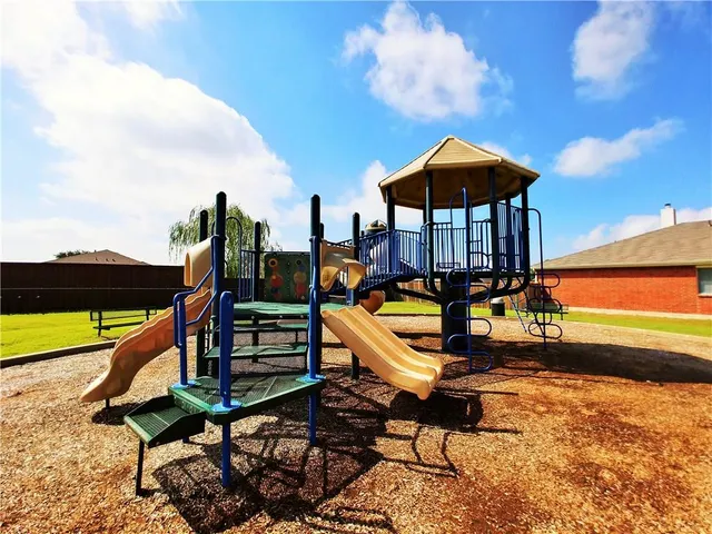 $2,000 | 1436 Brandywine Lane, Little Elm, TX 75068