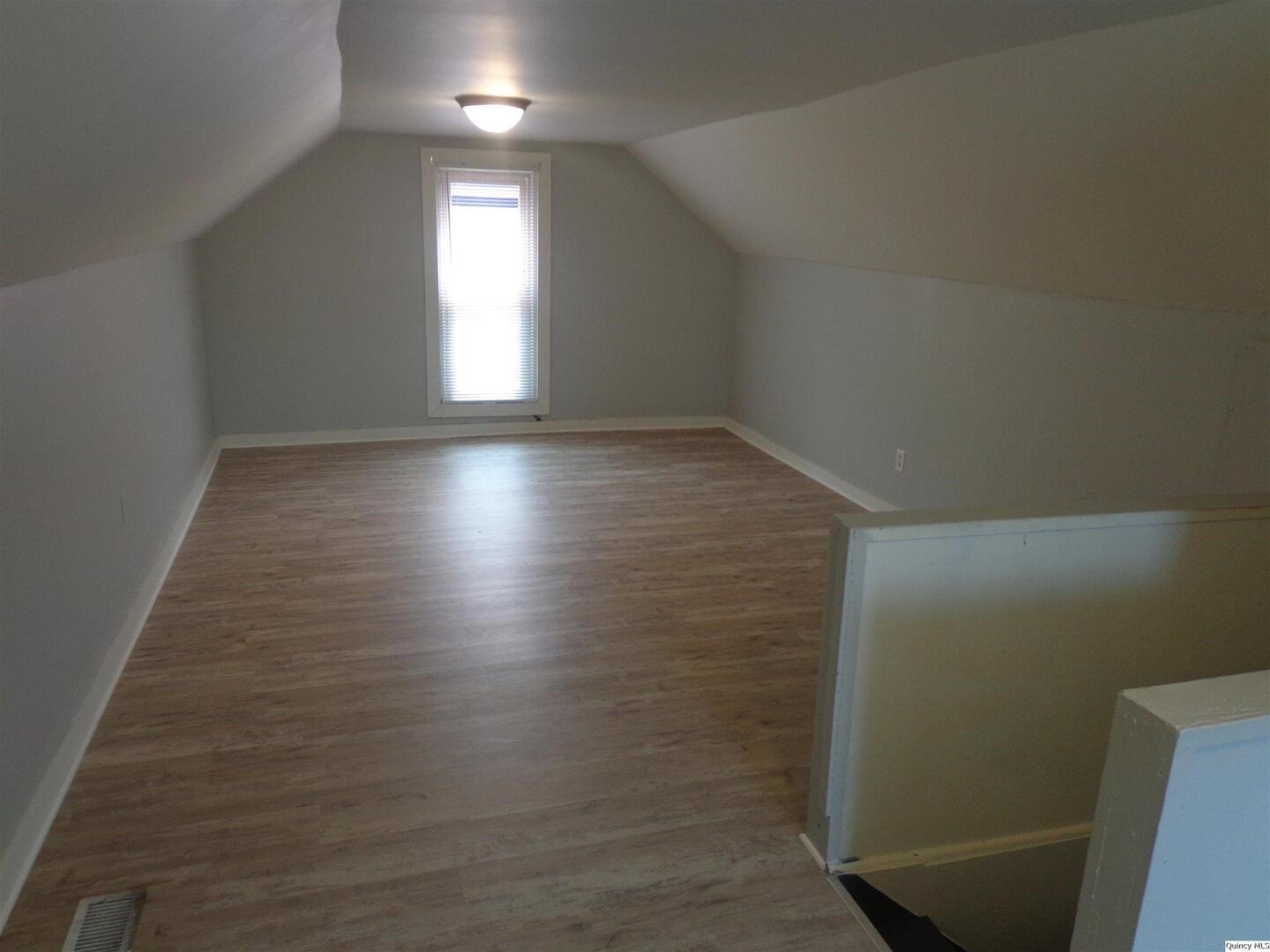 1706 Chestnut Street Quincy, IL 62301 - Photo 16 of 19 Gallery Image 16