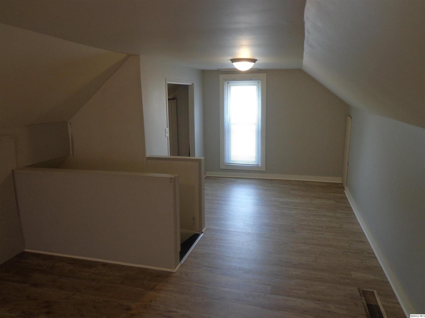 1706 Chestnut Street Quincy, IL 62301 - Photo 17 of 19 Gallery Image 17