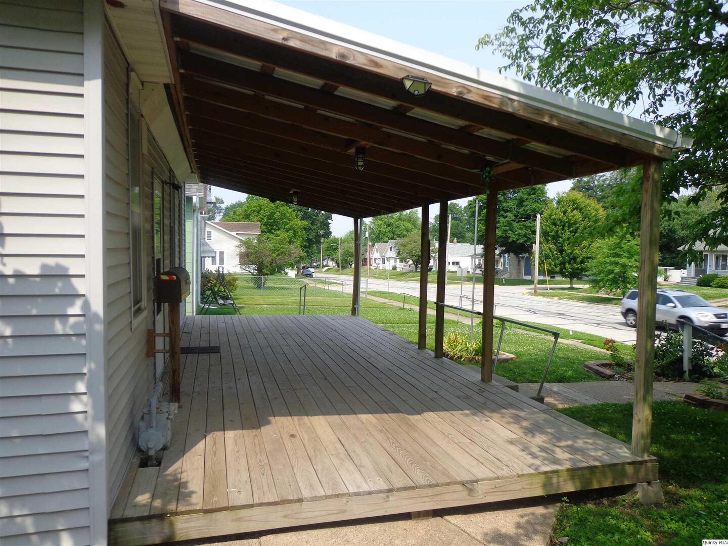 1706 Chestnut Street Quincy, IL 62301 - Photo 5 of 19 Gallery Image 5