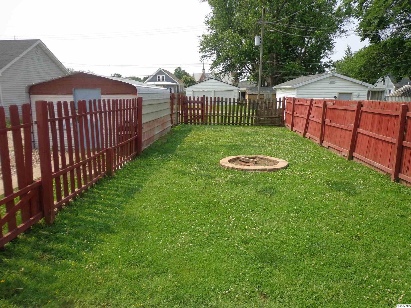 1706 Chestnut Street Quincy, IL 62301 - Photo 9 of 19 Gallery Image 9