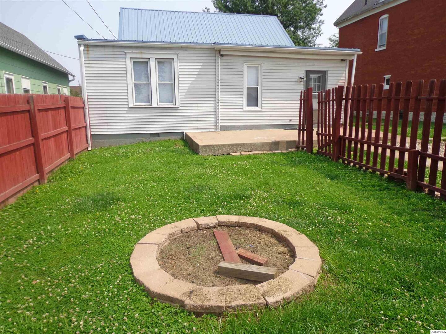 1706 Chestnut Street Quincy, IL 62301 - Photo 10 of 19 Gallery Image 10