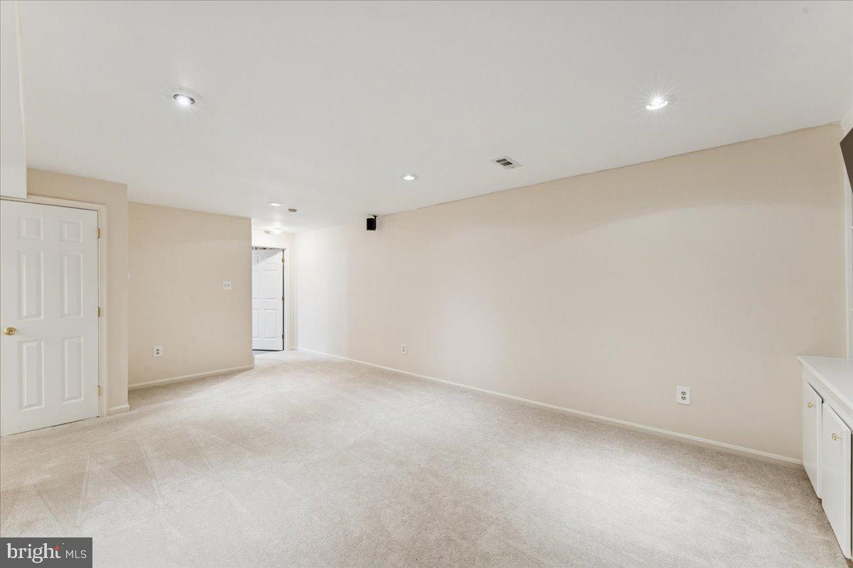 12546 Rock Ridge Road Herndon, VA 20170 - Photo 34 of 44 a view of an empty room