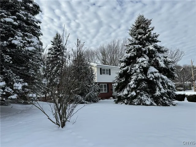 $329,000 | 11 Northridge Road, DeWitt, NY 13214