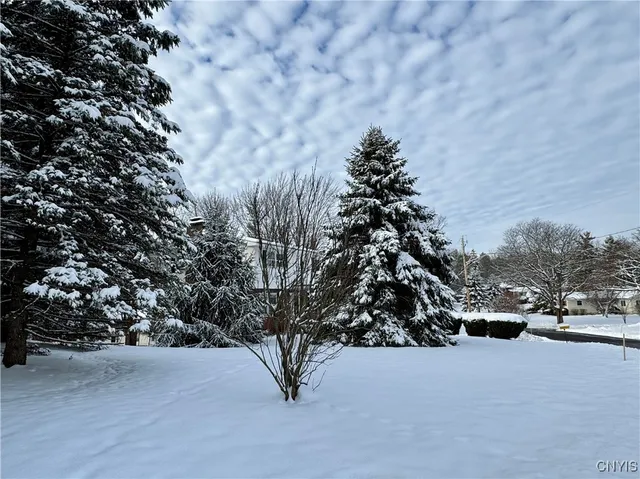 $329,000 | 11 Northridge Road, DeWitt, NY 13214