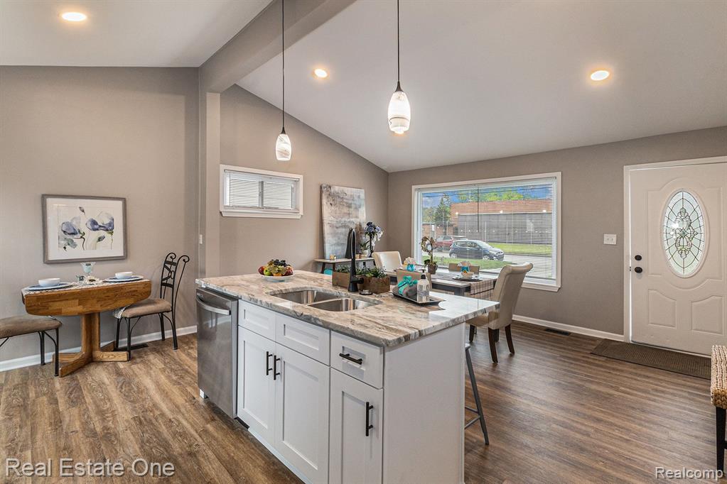 1154 South Henry Ruff Road Westland, MI 48186 - Photo 11 of 36