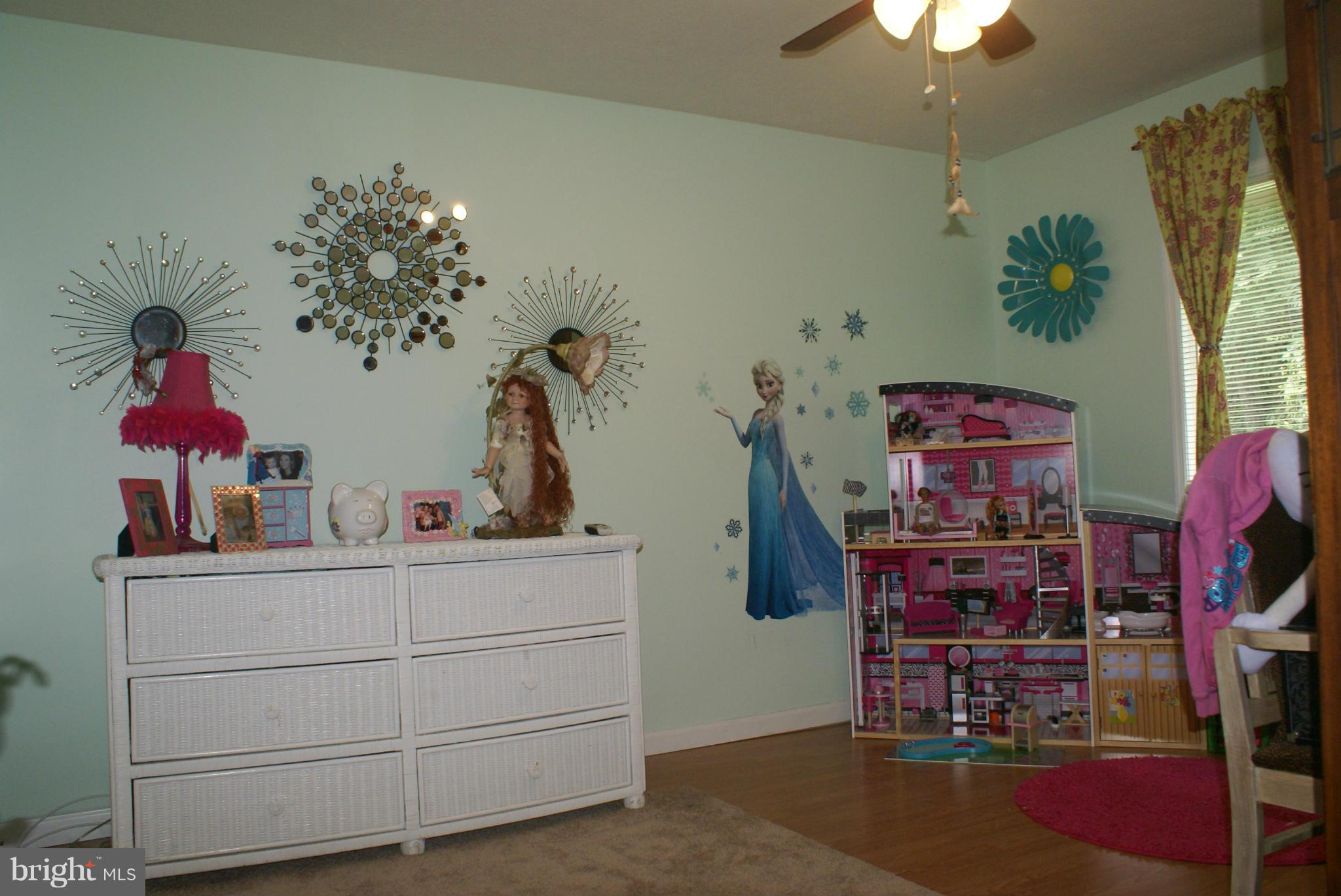 387 Rest Church Road Winchester, VA 22603 - Photo 11 of 19 Bedroom