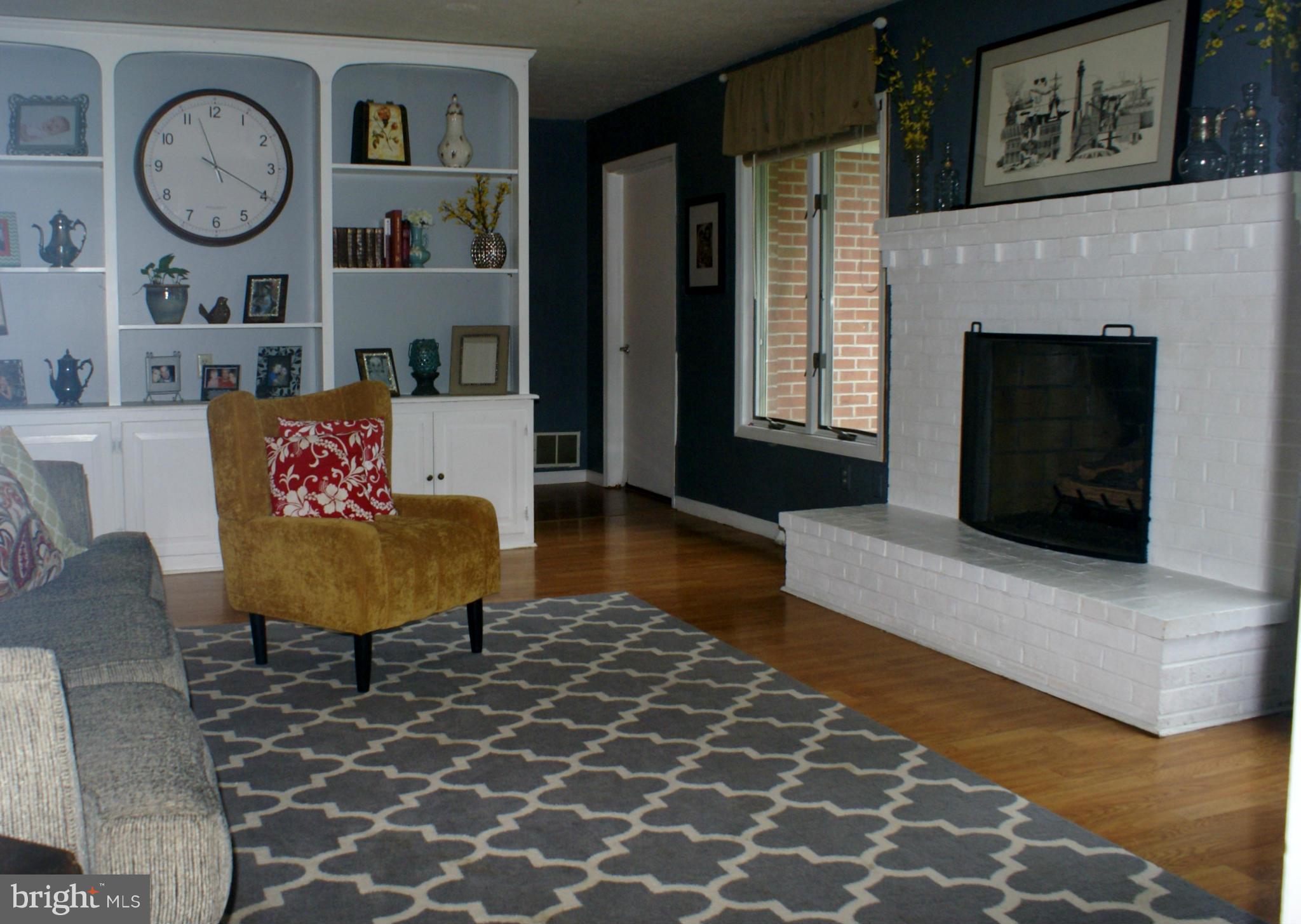 387 Rest Church Road Winchester, VA 22603 - Photo 6 of 19 Family Room