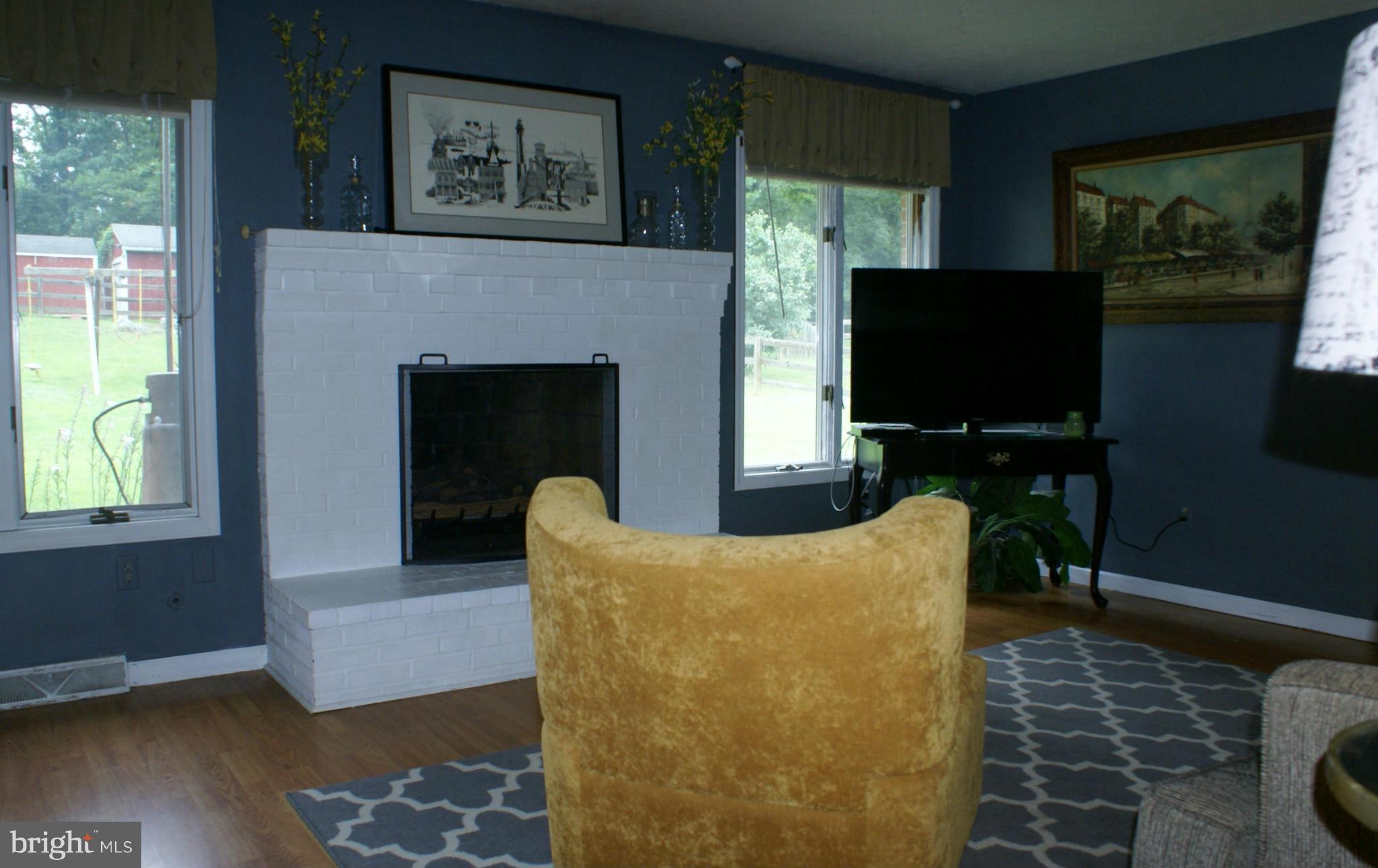 387 Rest Church Road Winchester, VA 22603 - Photo 7 of 19 Family Room