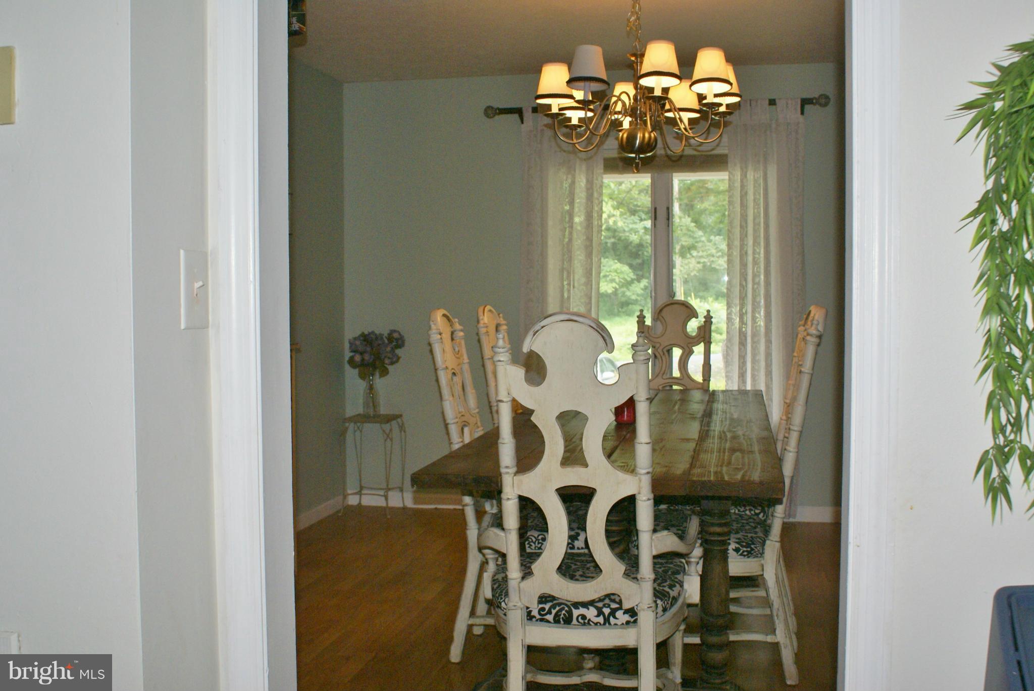 387 Rest Church Road Winchester, VA 22603 - Photo 9 of 19 Dining Room