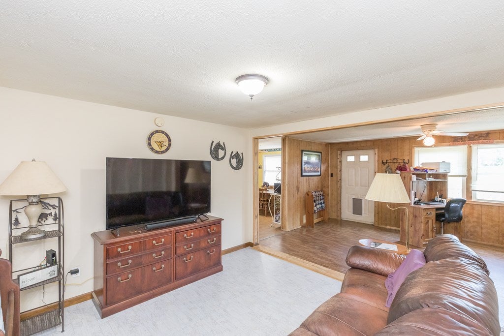 960 Fairview Road Wytheville, VA 24382 - Photo 16 of 75 Gallery Image 16
