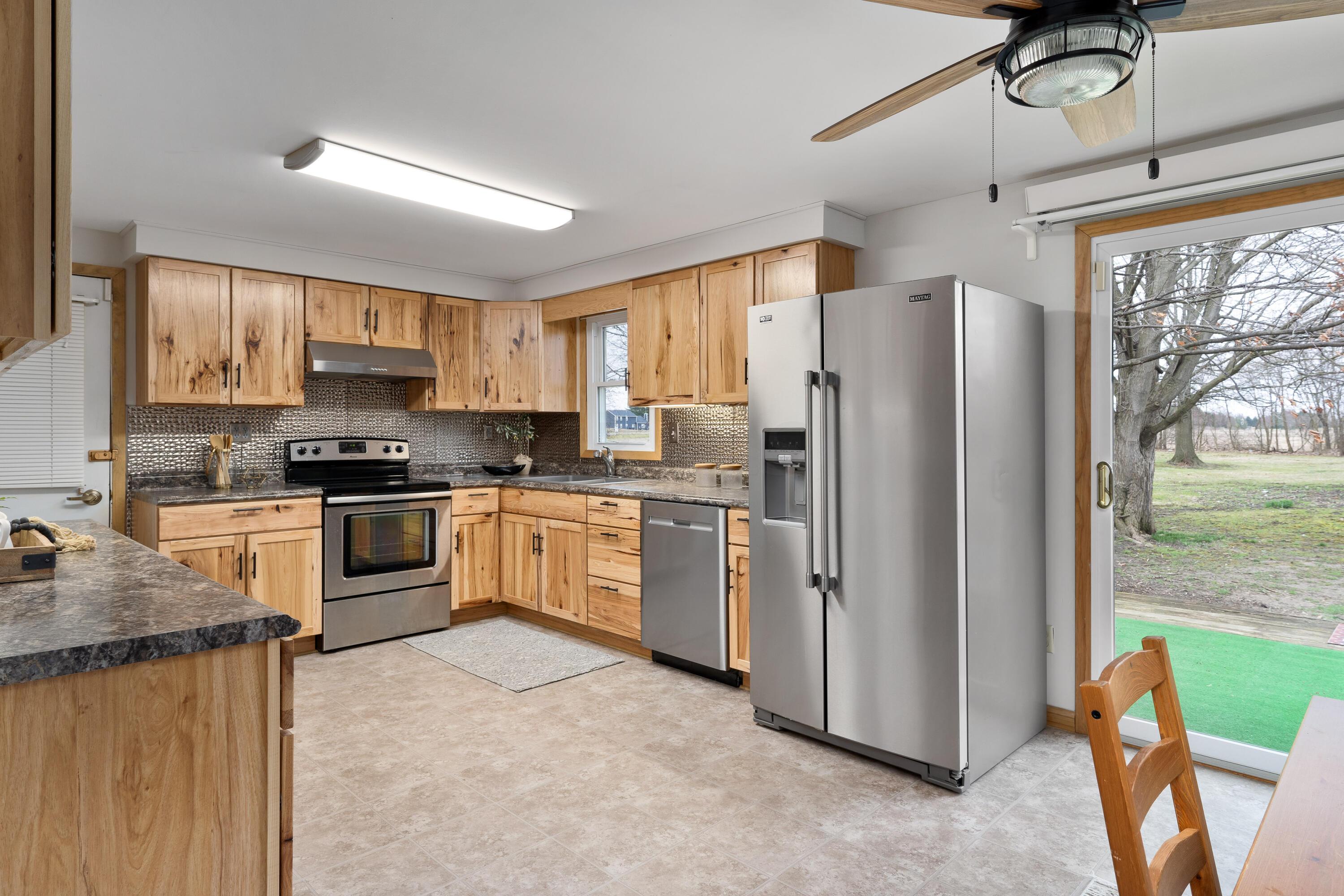 5591 Liberty Road North Powell, OH 43065 - Photo 12 of 41 Kitchen
