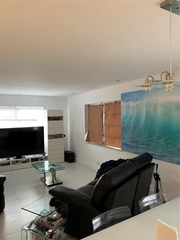 $245,000 | 1501 Arthur Street, Unit 10, Hollywood, FL 33020