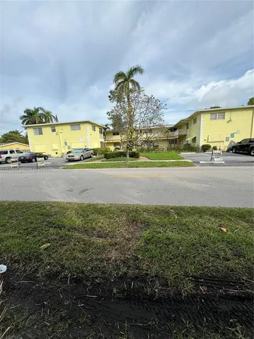 $245,000 | 1501 Arthur Street, Unit 10, Hollywood, FL 33020