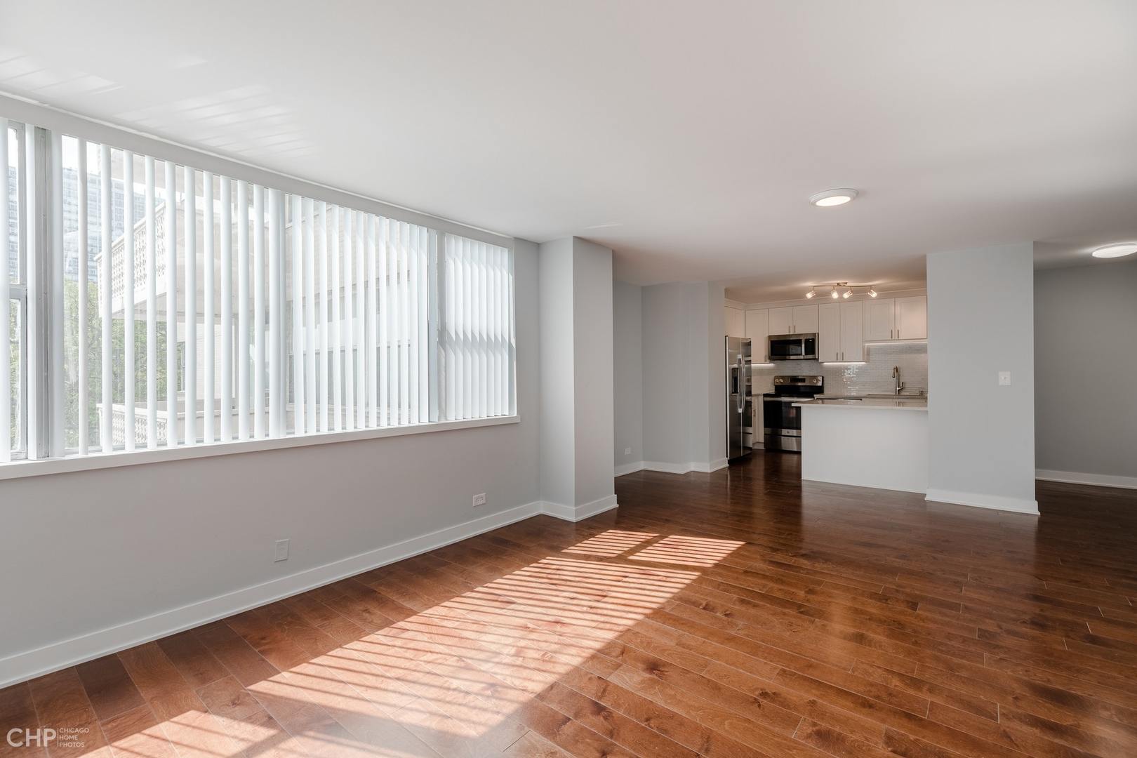 6301 North Sheridan Road, Unit 3K Chicago, IL 60660 - Photo 4 of 16