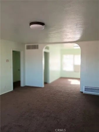 a view of empty room with window