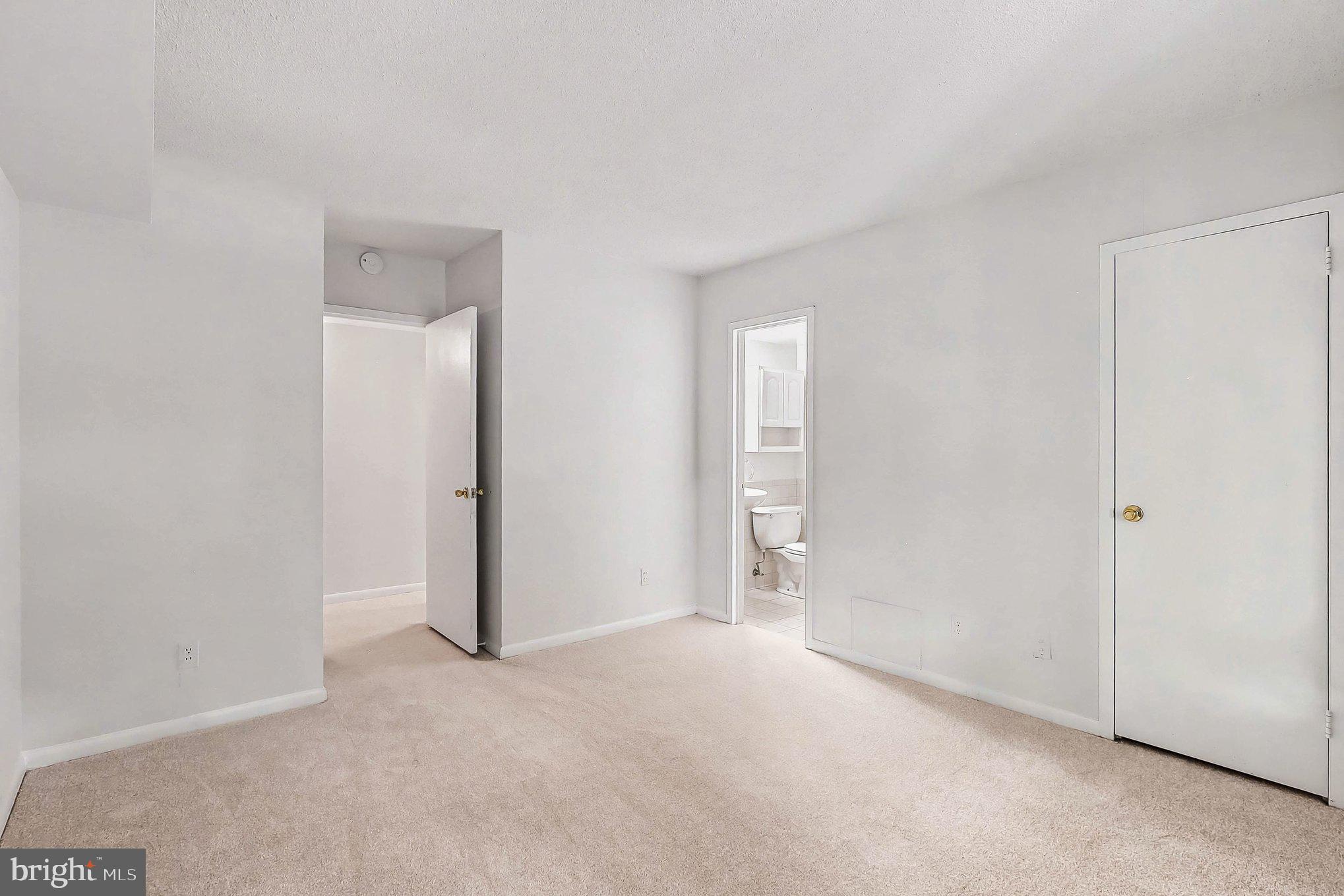 2247 Castle Rock Square, Unit 12C Reston, VA 20191 - Photo 11 of 23 Bright and airy open space awaits.