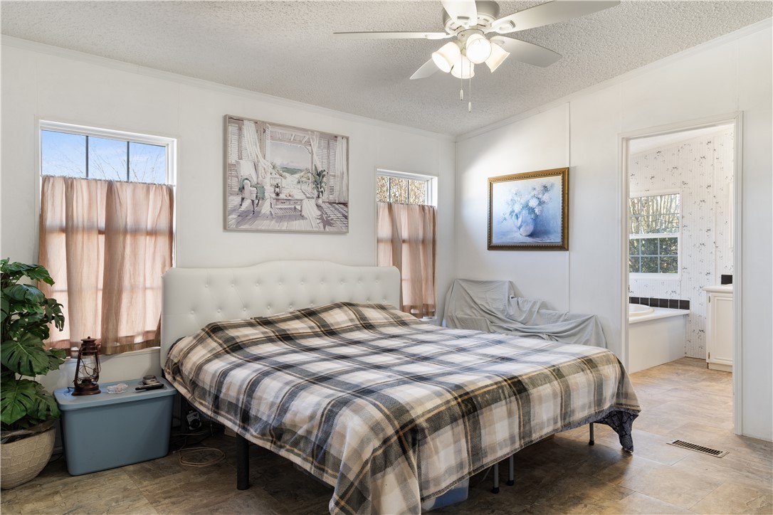 811 Pine Grove Road Seneca, SC 29678 - Photo 9 of 28 Main bedroom