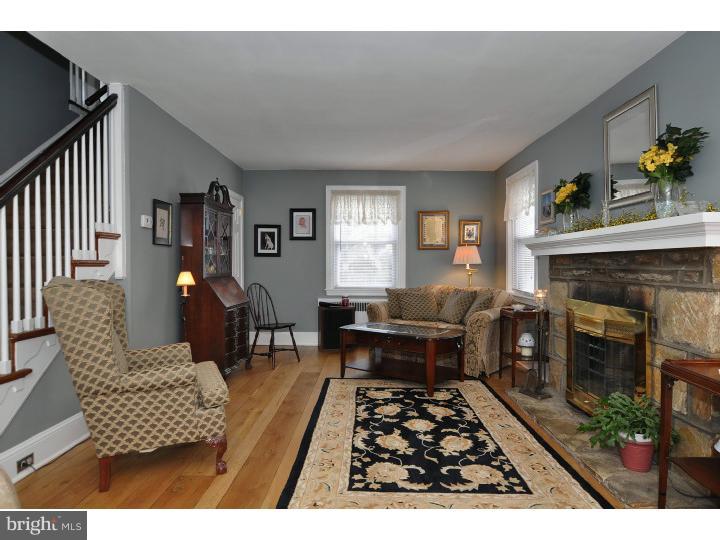 10915 Knights Road Philadelphia, PA 19154 - Photo 3 of 24