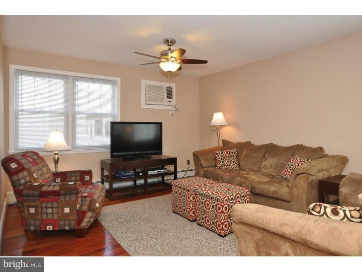 10915 Knights Road Philadelphia, PA 19154 - Photo 6 of 24