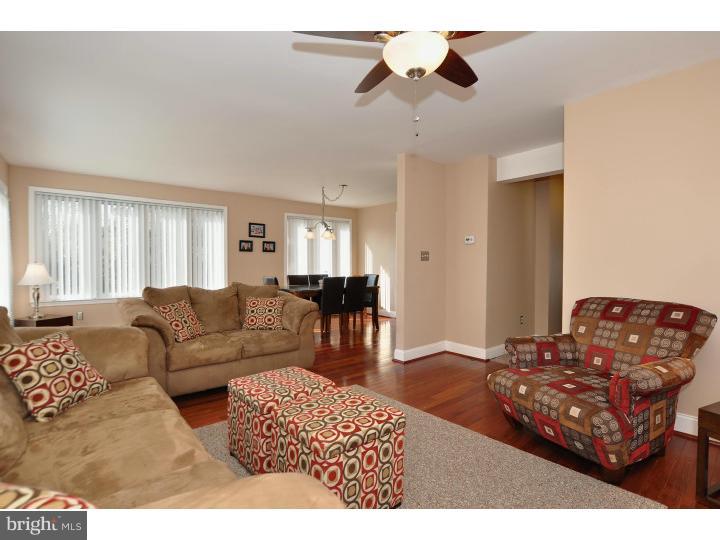 10915 Knights Road Philadelphia, PA 19154 - Photo 7 of 24