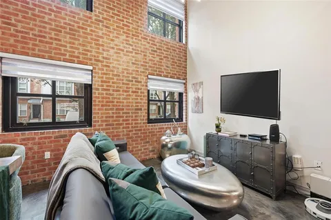 $389,995 | 3110 Thomas Avenue, Unit 105, Dallas, TX 75204