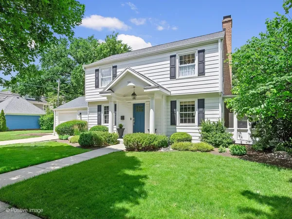 $799,000 | 541 East Hickory Street, Hinsdale, IL 60521