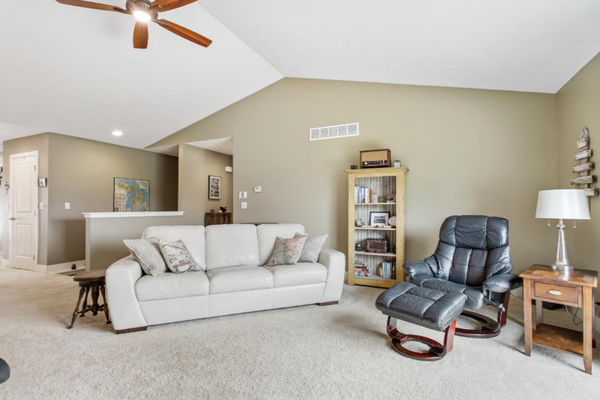 1354 East Point Ridge, Unit 15 Holland, MI 49423 - Photo 12 of 41 1354 East Pointe Ridge #15-33