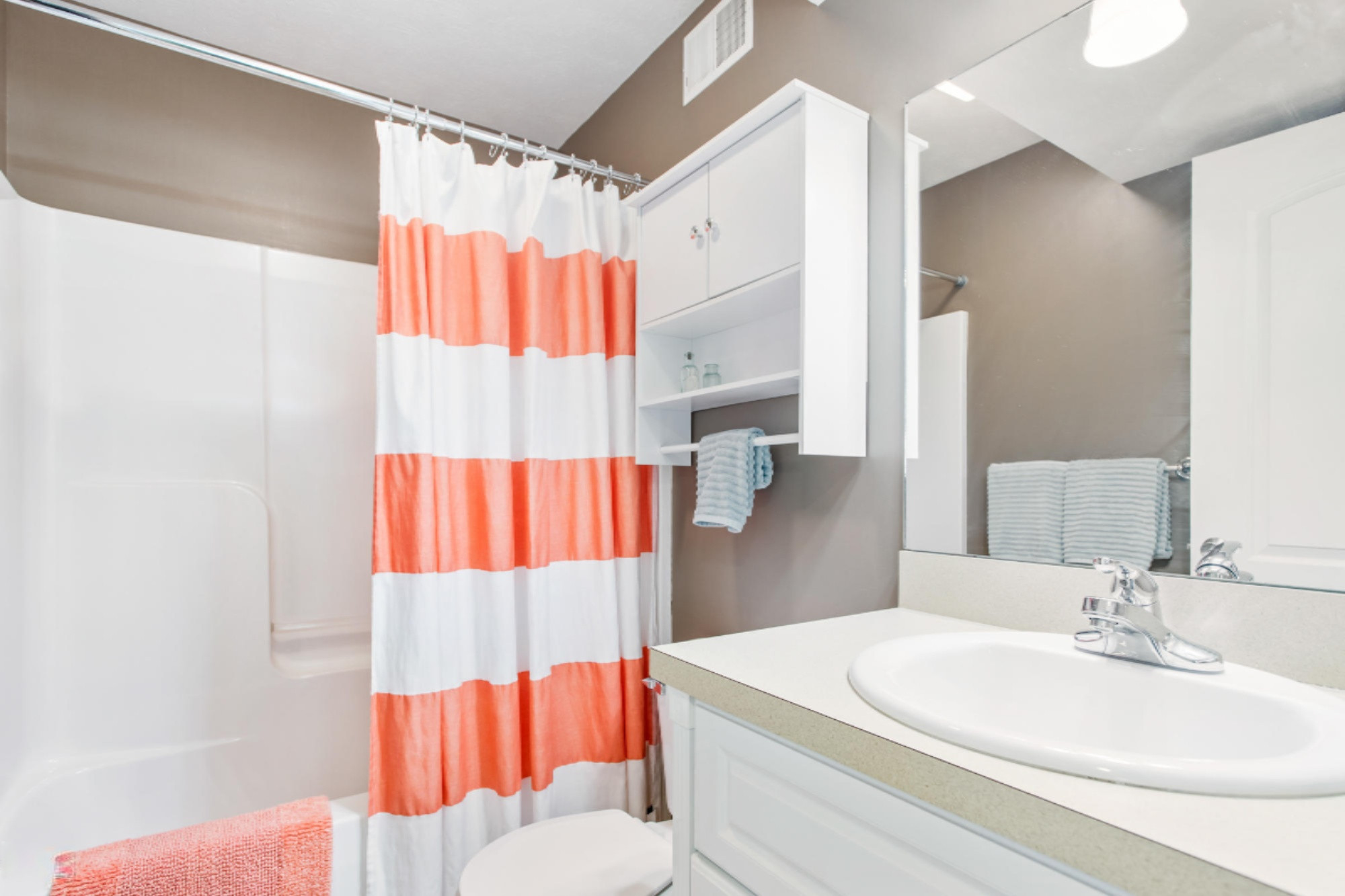 1354 East Point Ridge, Unit 15 Holland, MI 49423 - Photo 23 of 41 1354 East Pointe Ridge #15-22
