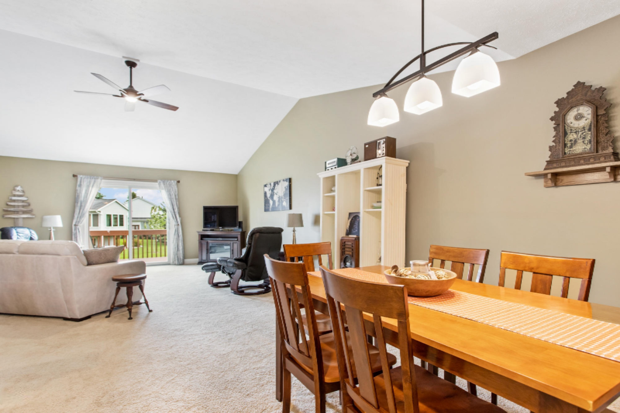 1354 East Point Ridge, Unit 15 Holland, MI 49423 - Photo 10 of 41 1354 East Pointe Ridge #15-34