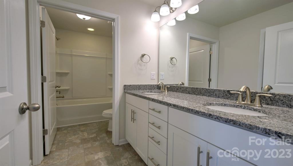 121 Fox Cove Road Hendersonville, NC 28792 - Photo 28 of 46 Gallery Image 28