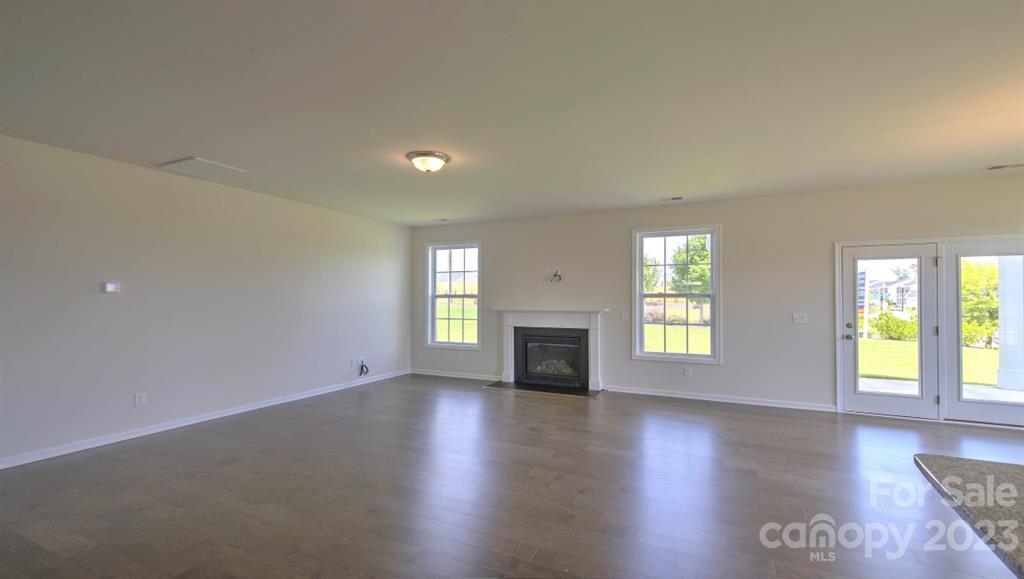 121 Fox Cove Road Hendersonville, NC 28792 - Photo 3 of 46 Gallery Image 3