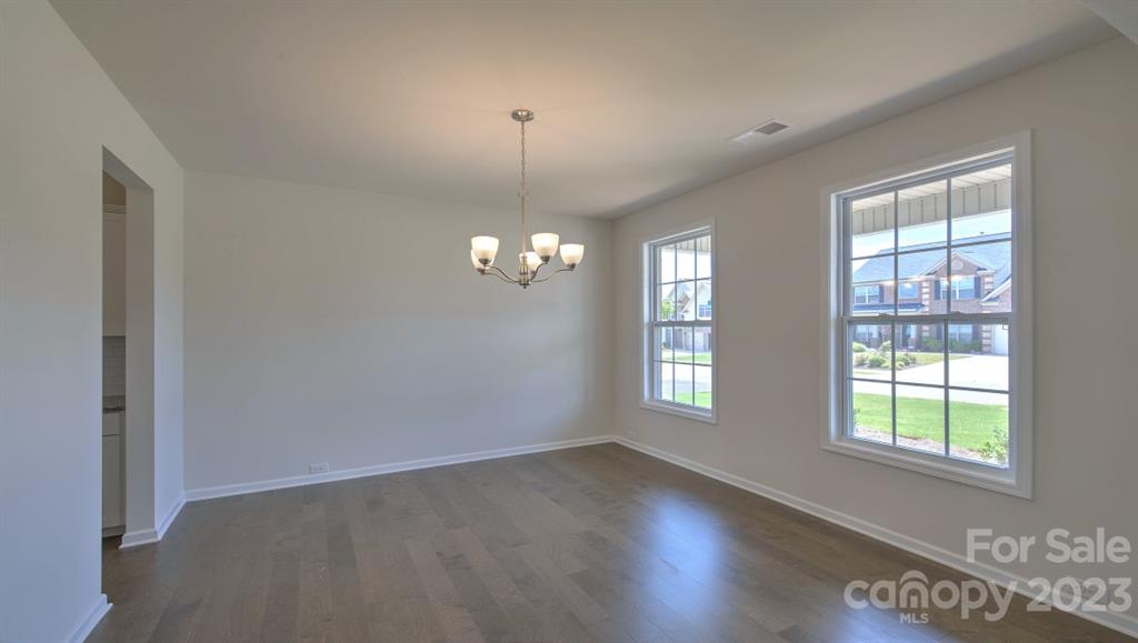 121 Fox Cove Road Hendersonville, NC 28792 - Photo 5 of 46 Gallery Image 5