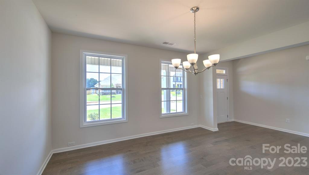 121 Fox Cove Road Hendersonville, NC 28792 - Photo 7 of 46 Gallery Image 7