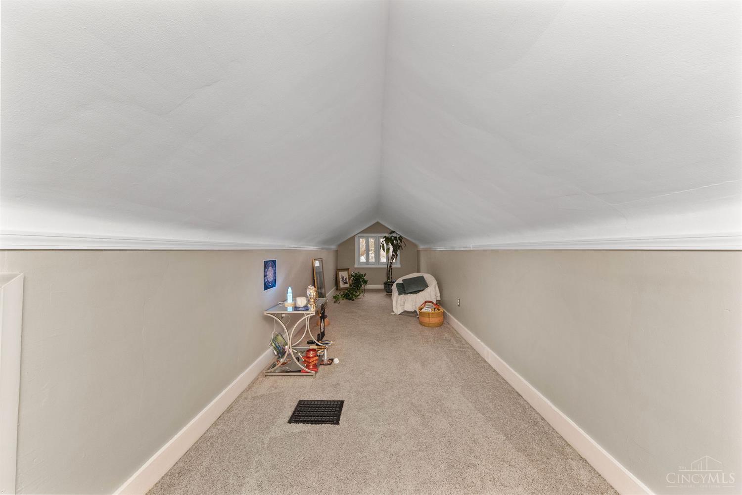 6814 Roe Street Cincinnati, OH 45227 - Photo 35 of 45 Gallery Image 35