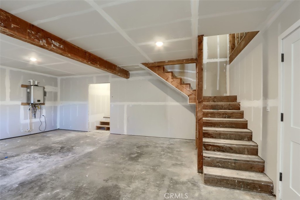 3181 B Triangle Park Road Mariposa, CA 95338 - Photo 32 of 44 a view of entryway and hall