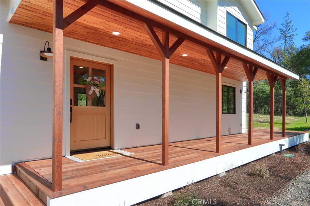 3181 B Triangle Park Road Mariposa, CA 95338 - Photo 4 of 44 a view of a house with backyard