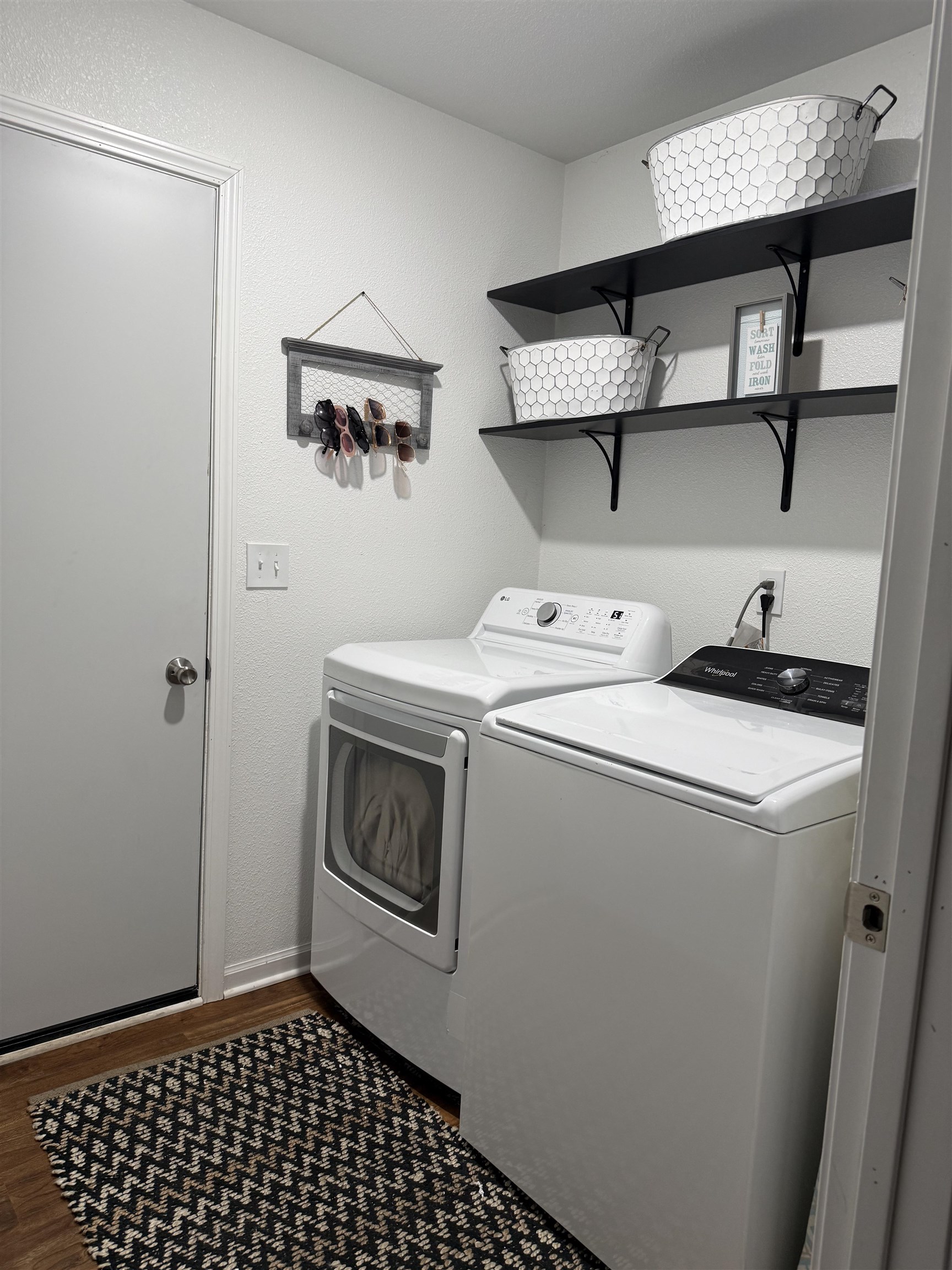 1135 Russell Road Belvidere, IL 61008 - Photo 2 of 11 a utility room with dryer and washer