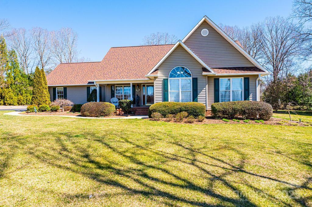 1636 Samaria Lane Conover, NC 28613 - Photo 1 of 36 Gallery Image 1