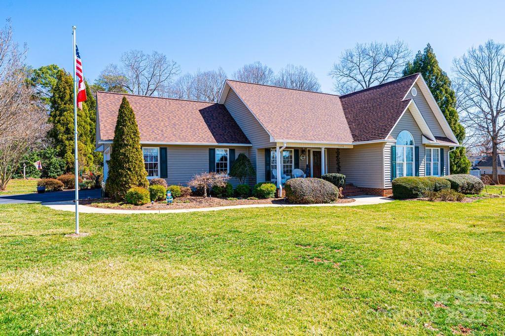1636 Samaria Lane Conover, NC 28613 - Photo 4 of 36 Gallery Image 4