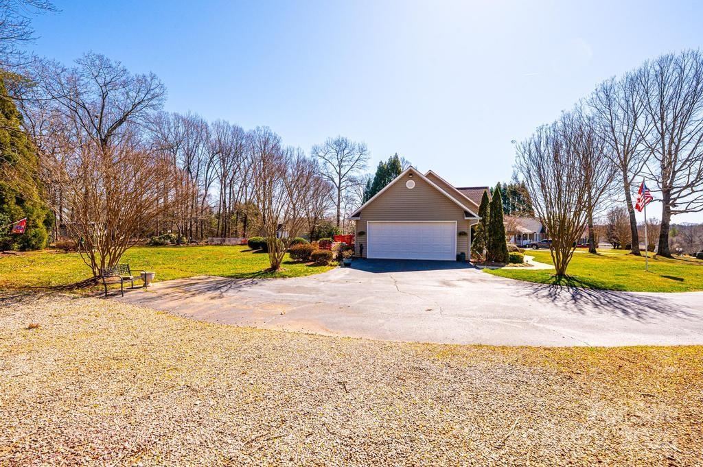 1636 Samaria Lane Conover, NC 28613 - Photo 5 of 36 Gallery Image 5