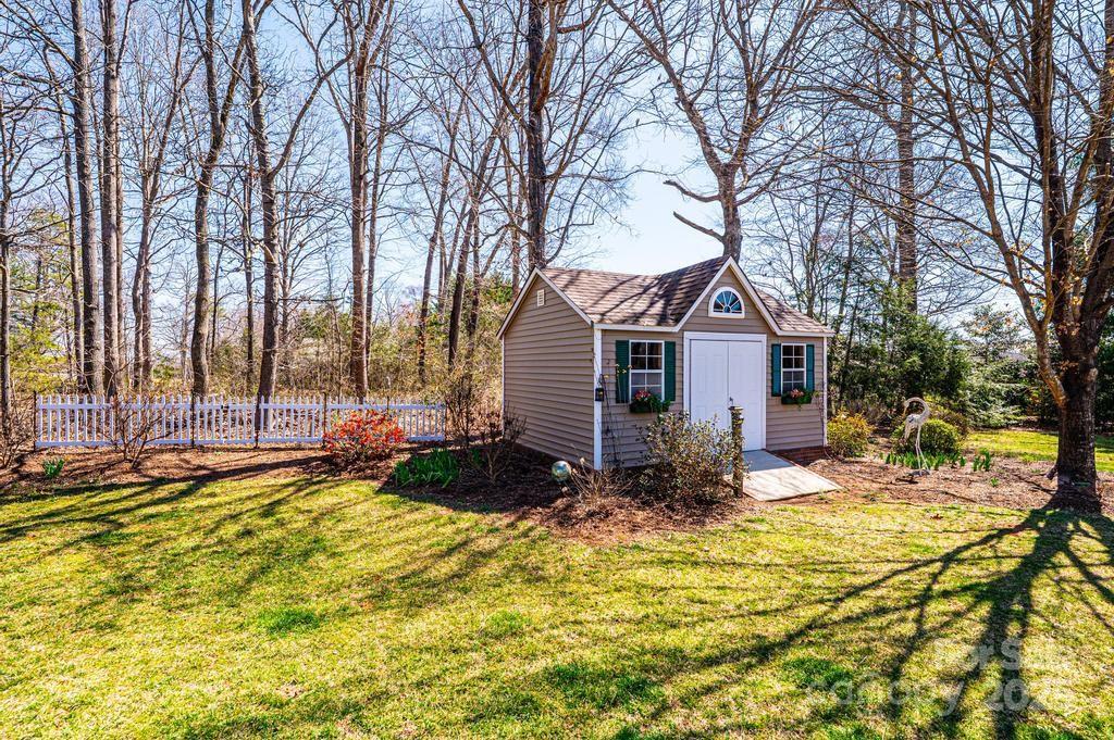 1636 Samaria Lane Conover, NC 28613 - Photo 9 of 36 Gallery Image 9