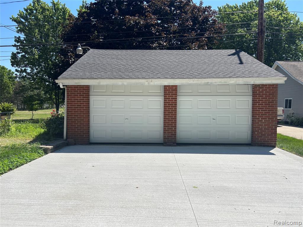 11039 Torrey Road Fenton, MI 48430 - Photo 3 of 28