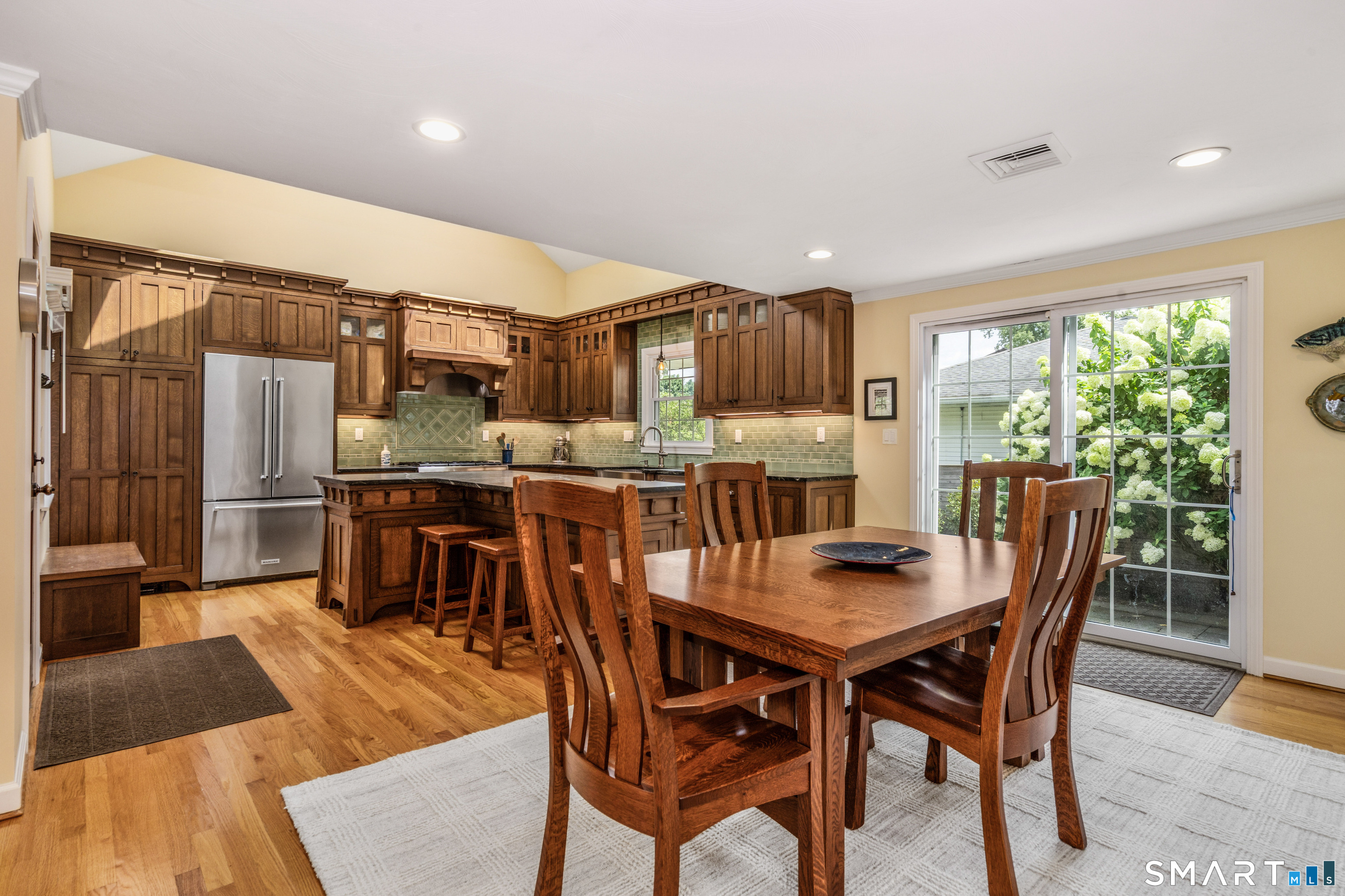342 Mountain Road West Hartford, CT 06107 - Photo 8 of 40 Gallery Image 8