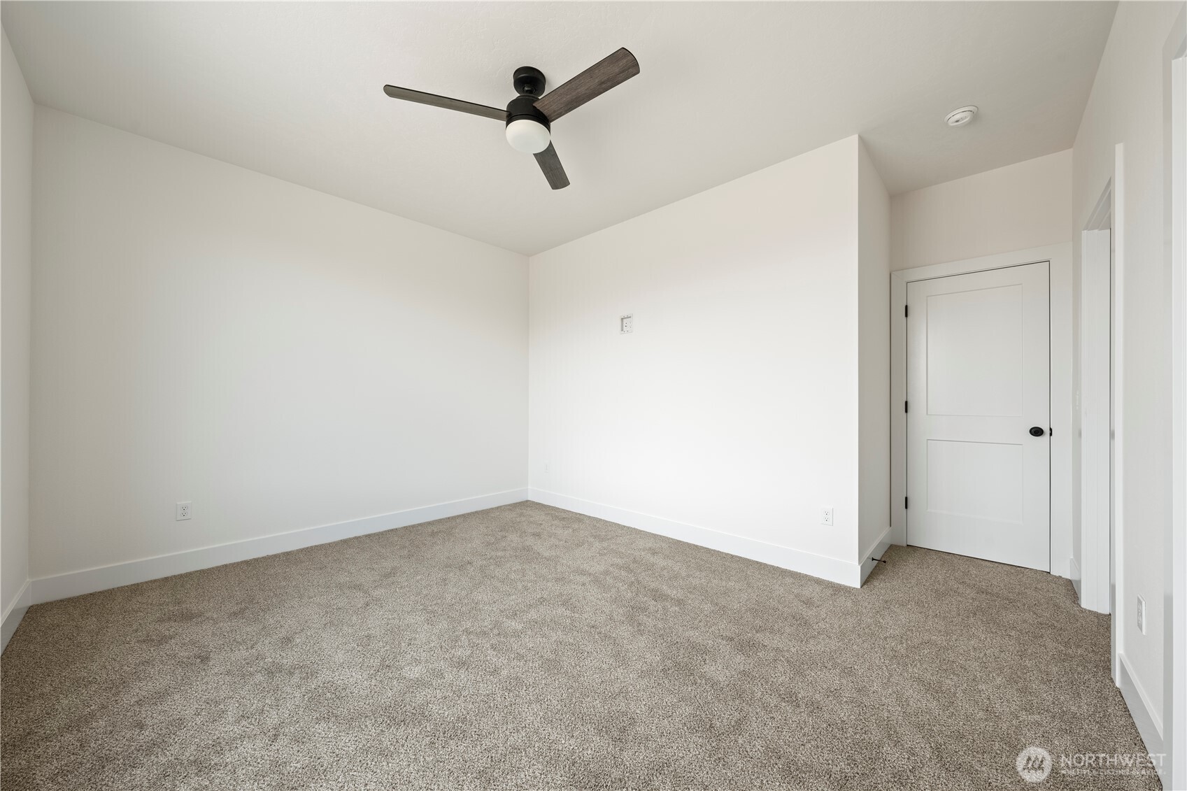 1101 E Mount Othello, WA 99344 - Photo 14 of 34 an empty room
