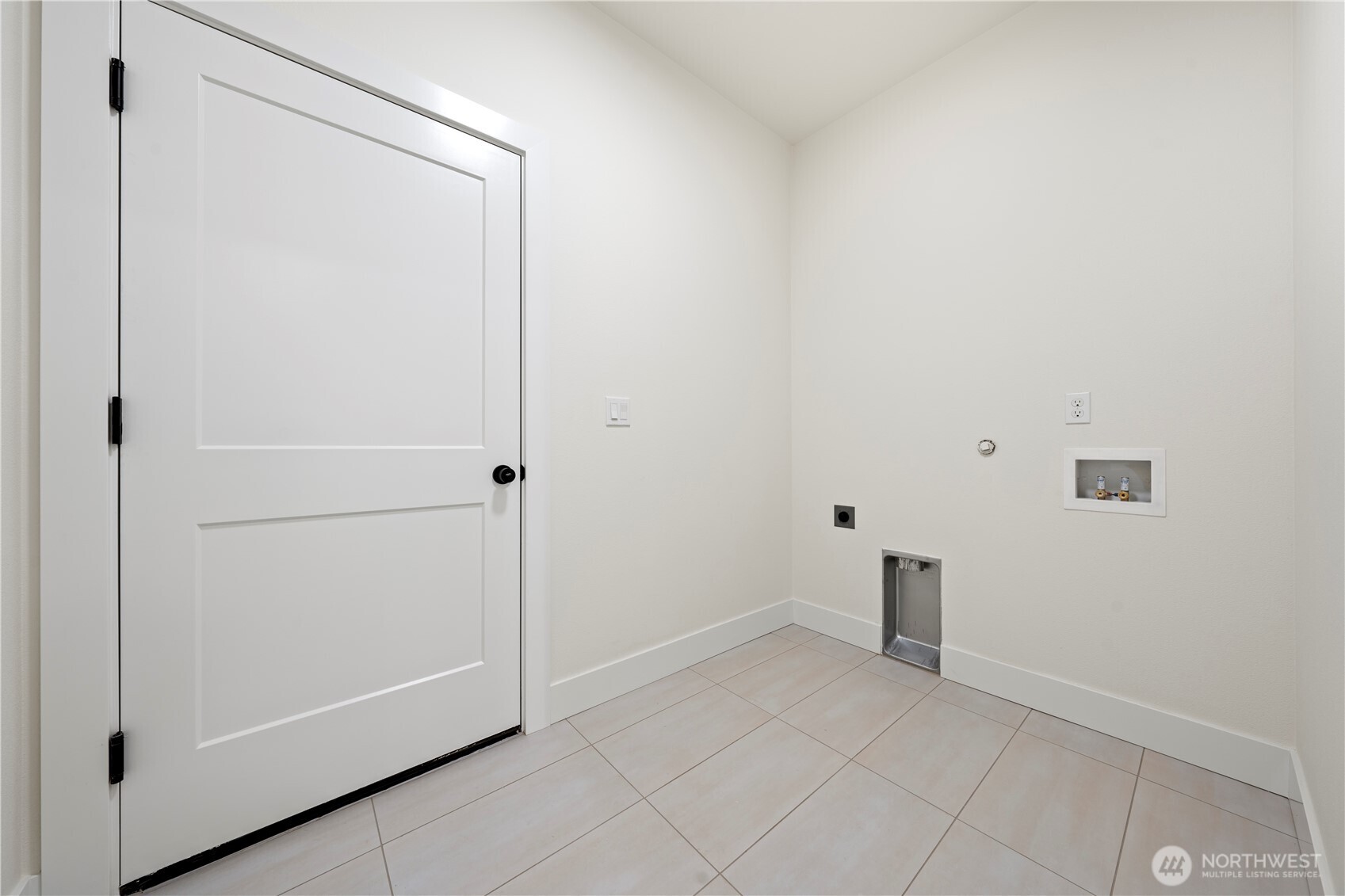 1101 E Mount Othello, WA 99344 - Photo 3 of 34