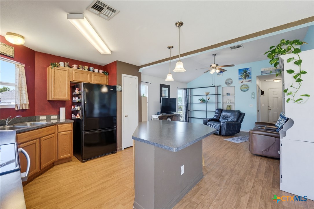 2208 Stoneham Temple, TX 76504 - Photo 6 of 24 Kitchen room
