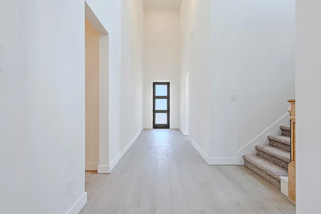 $639,990 | 153 Peninsula Point Drive, Montgomery, TX 77356